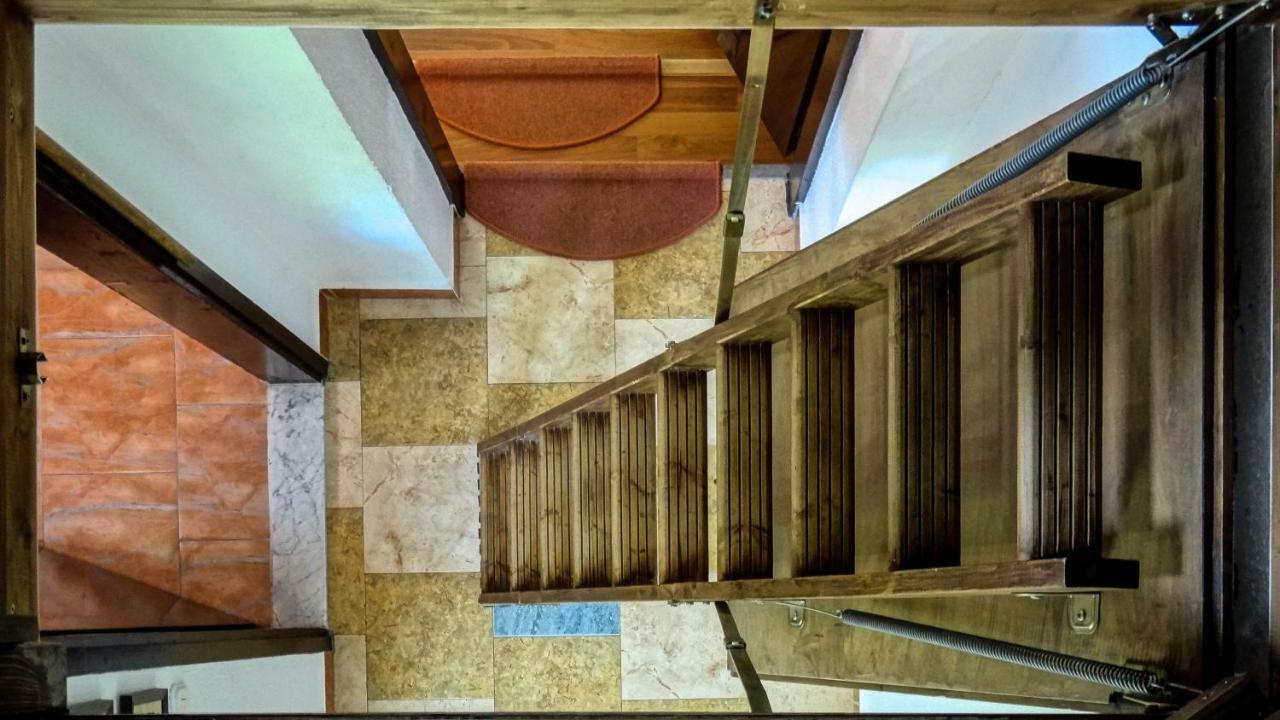 Apartment Franciska Rakovica Bagian luar foto