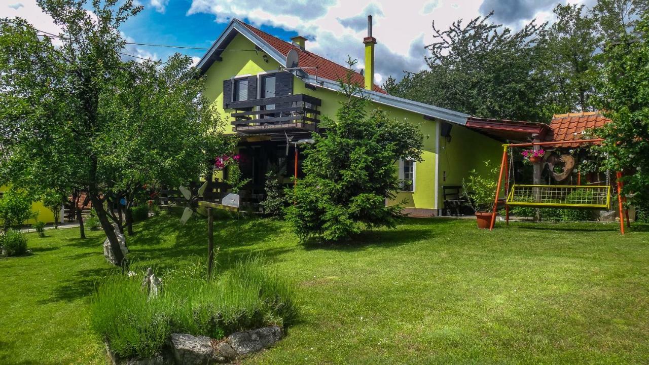 Apartment Franciska Rakovica Bagian luar foto