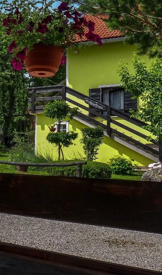 Apartment Franciska Rakovica Bagian luar foto